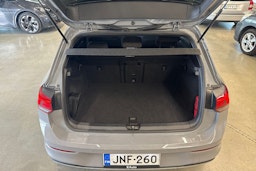harmaa Volkswagen Golf 2021 kuva 26.