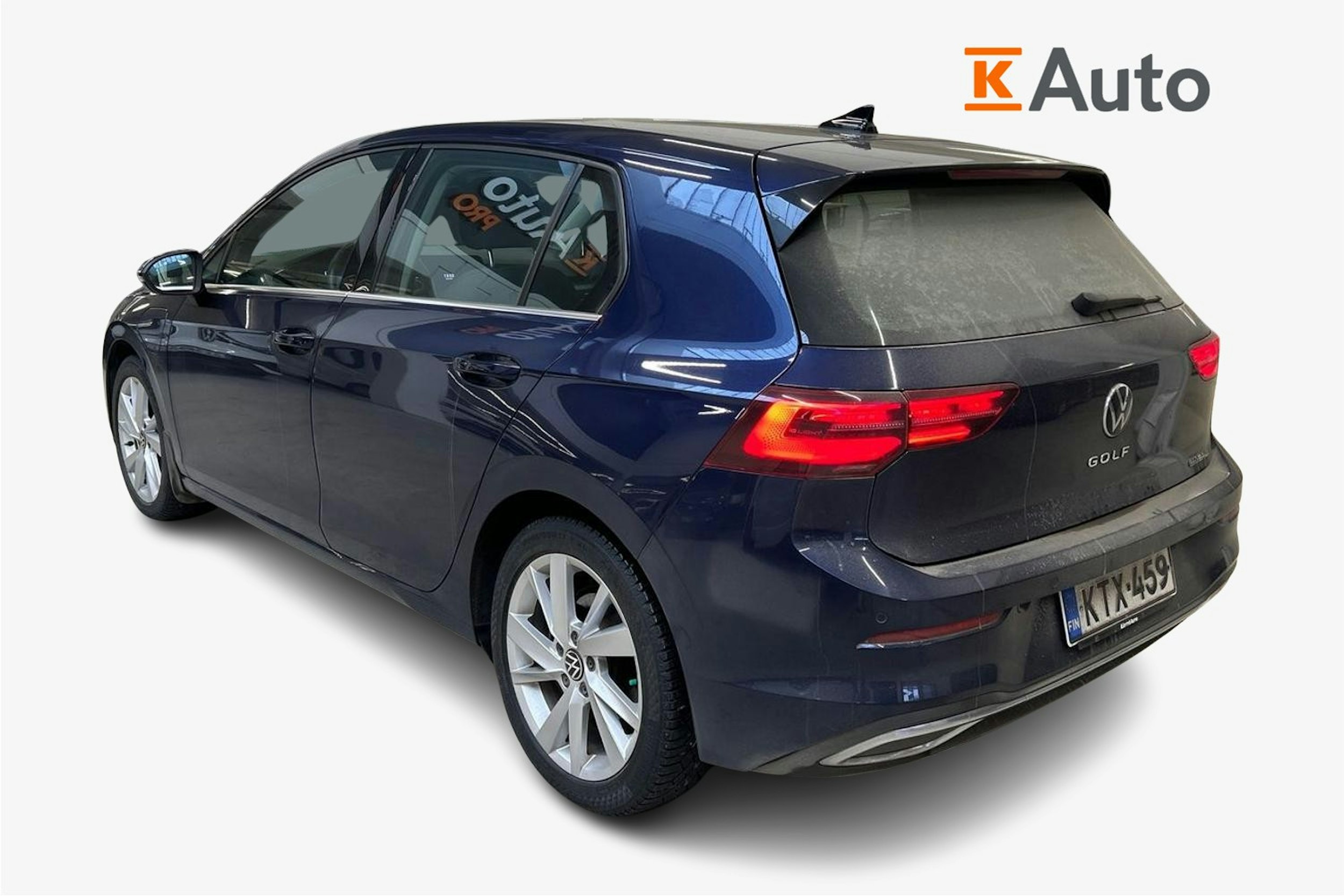 sininen Volkswagen Golf 2021 kuva 3.