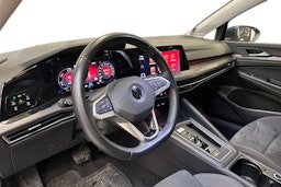 sininen Volkswagen Golf 2021 kuva 4.