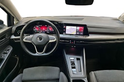 sininen Volkswagen Golf 2021 kuva 9.