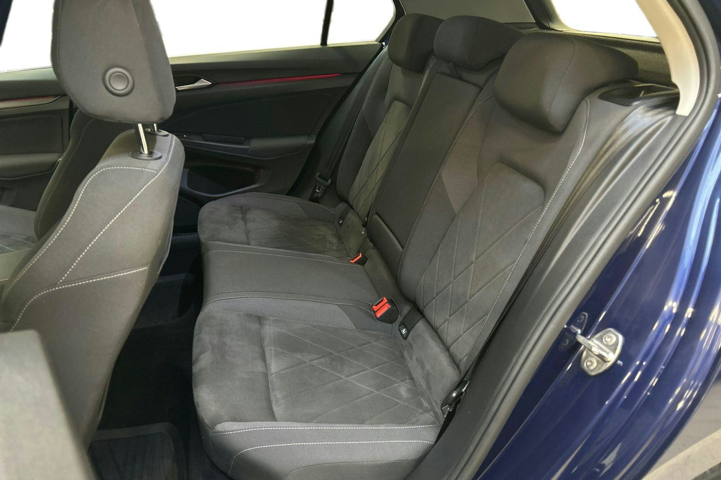 sininen Volkswagen Golf 2021 kuva 10.