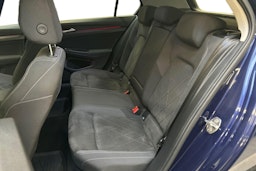 sininen Volkswagen Golf 2021 kuva 10.