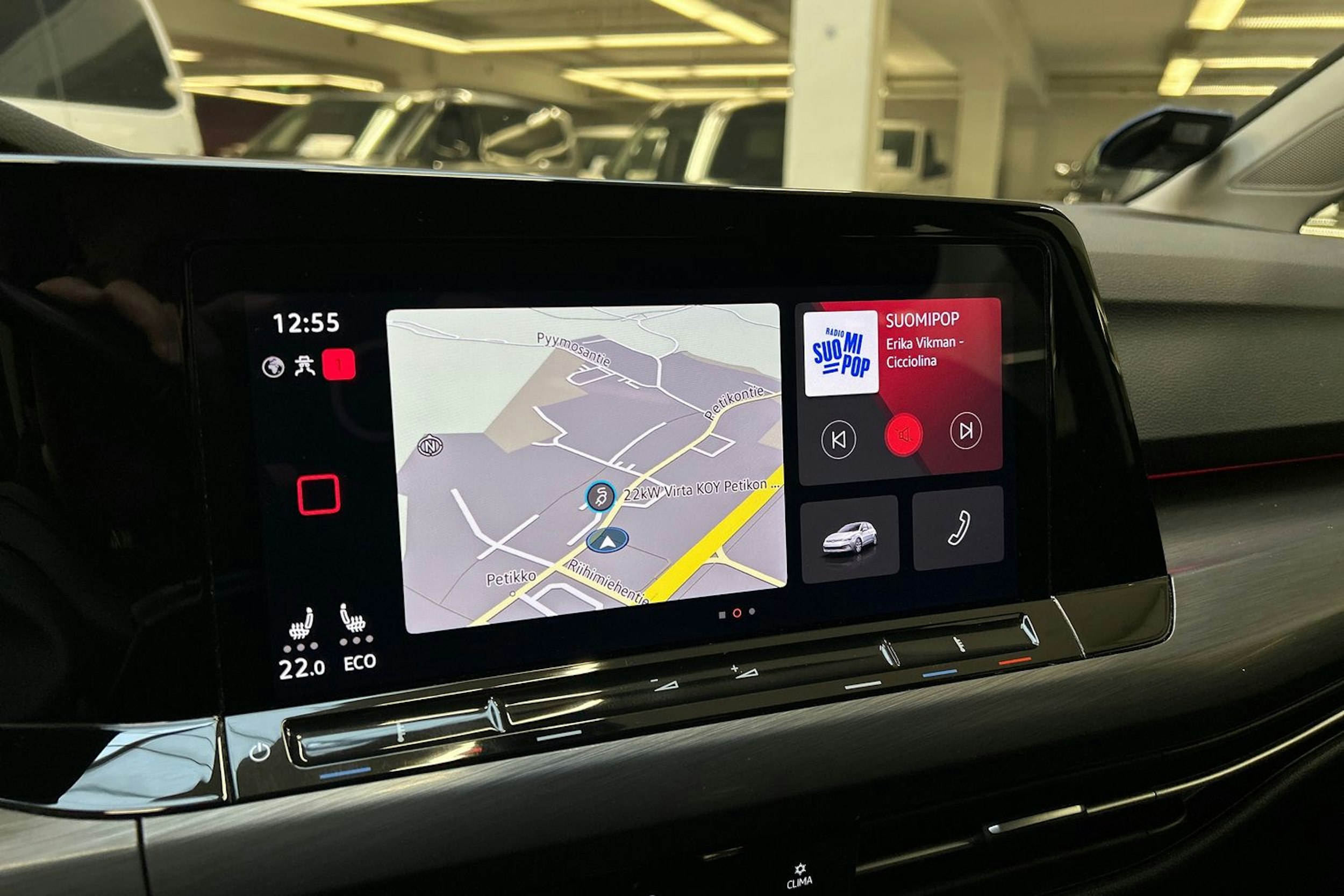 sininen Volkswagen Golf 2021 kuva 16.