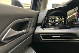 sininen Volkswagen Golf 2021 kuva 24.