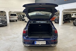 sininen Volkswagen Golf 2021 kuva 25.