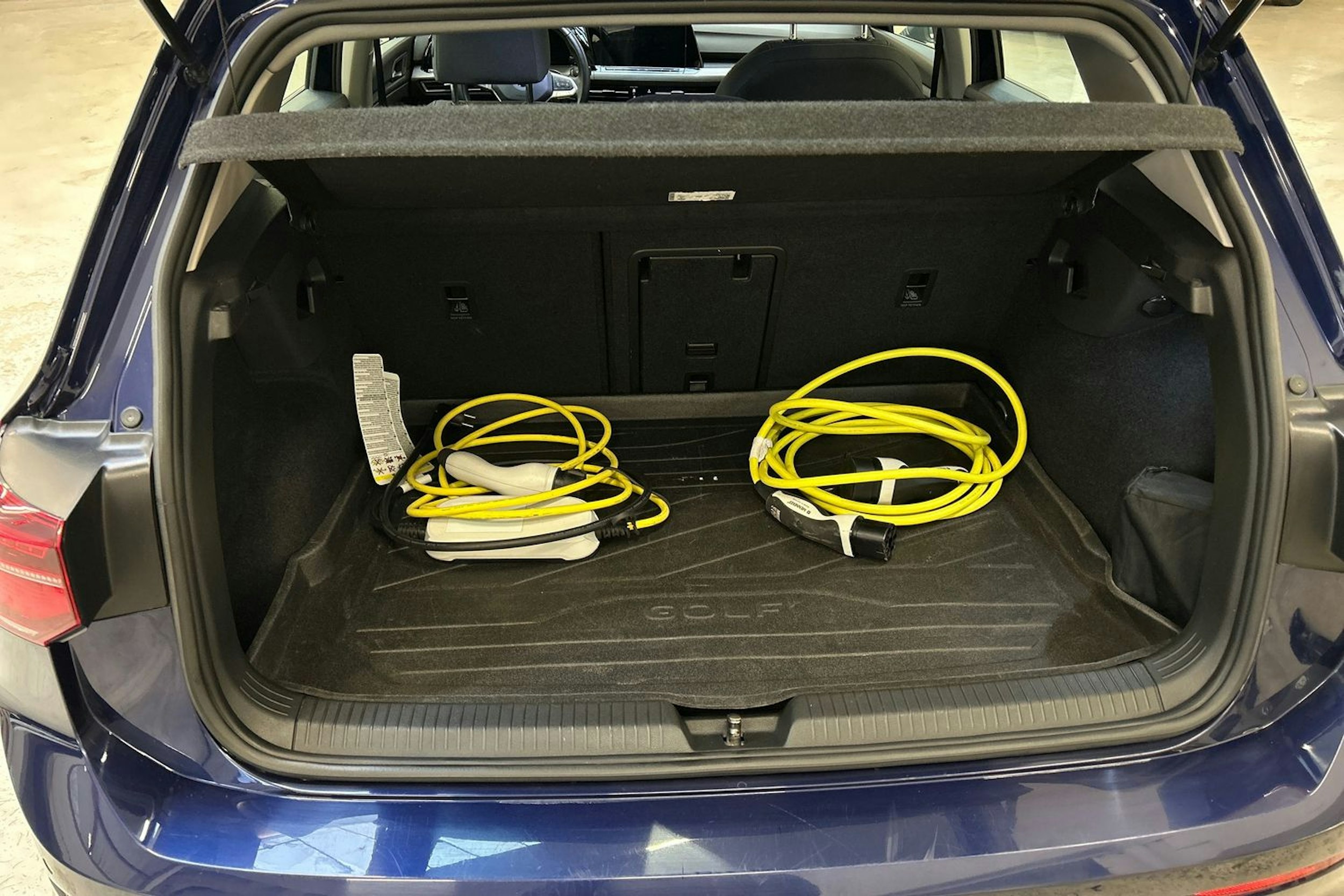 sininen Volkswagen Golf 2021 kuva 26.