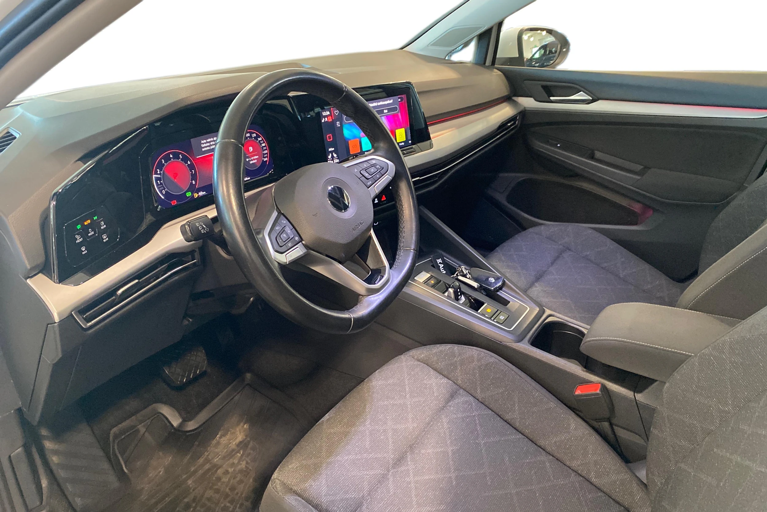 Valkoinen Volkswagen GOLF 2021 kuva 6.