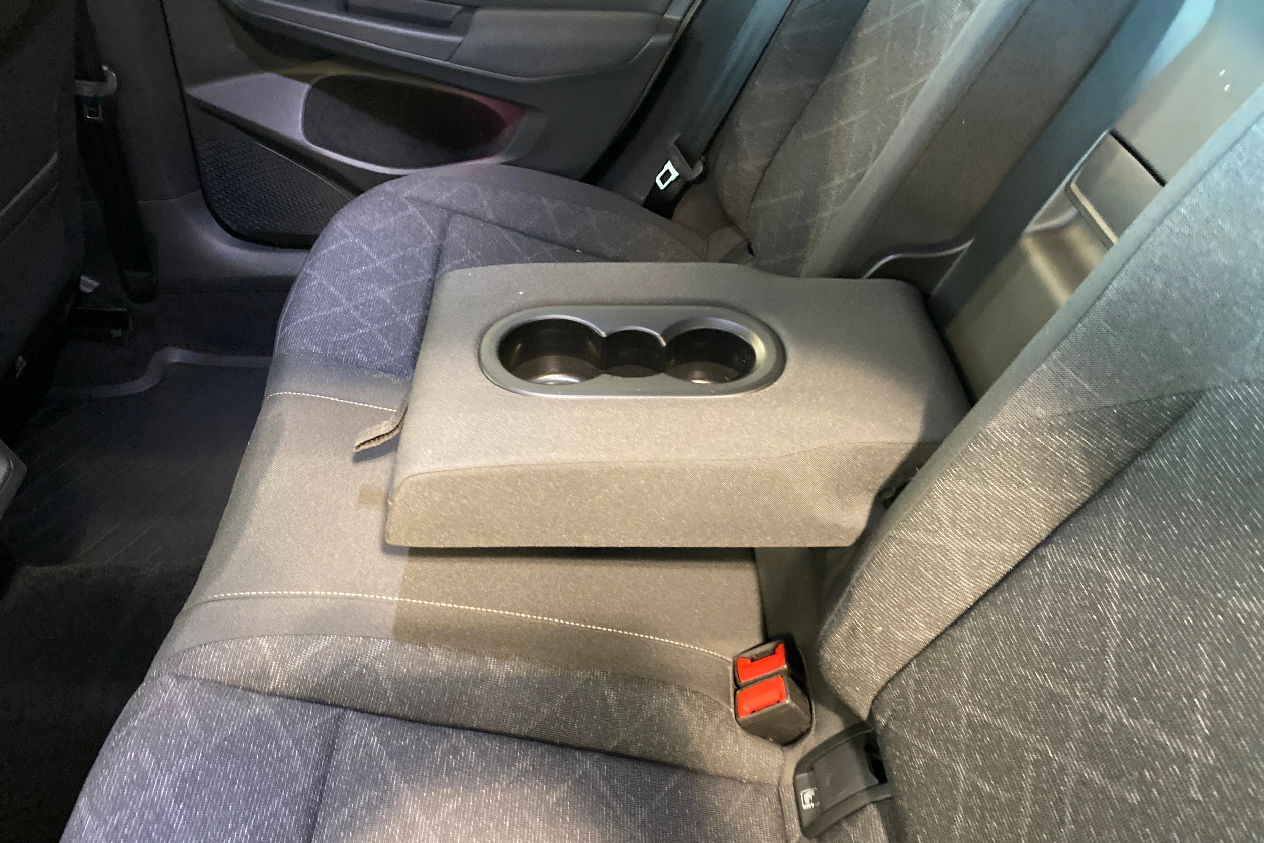 Valkoinen Volkswagen GOLF 2021 kuva 14.