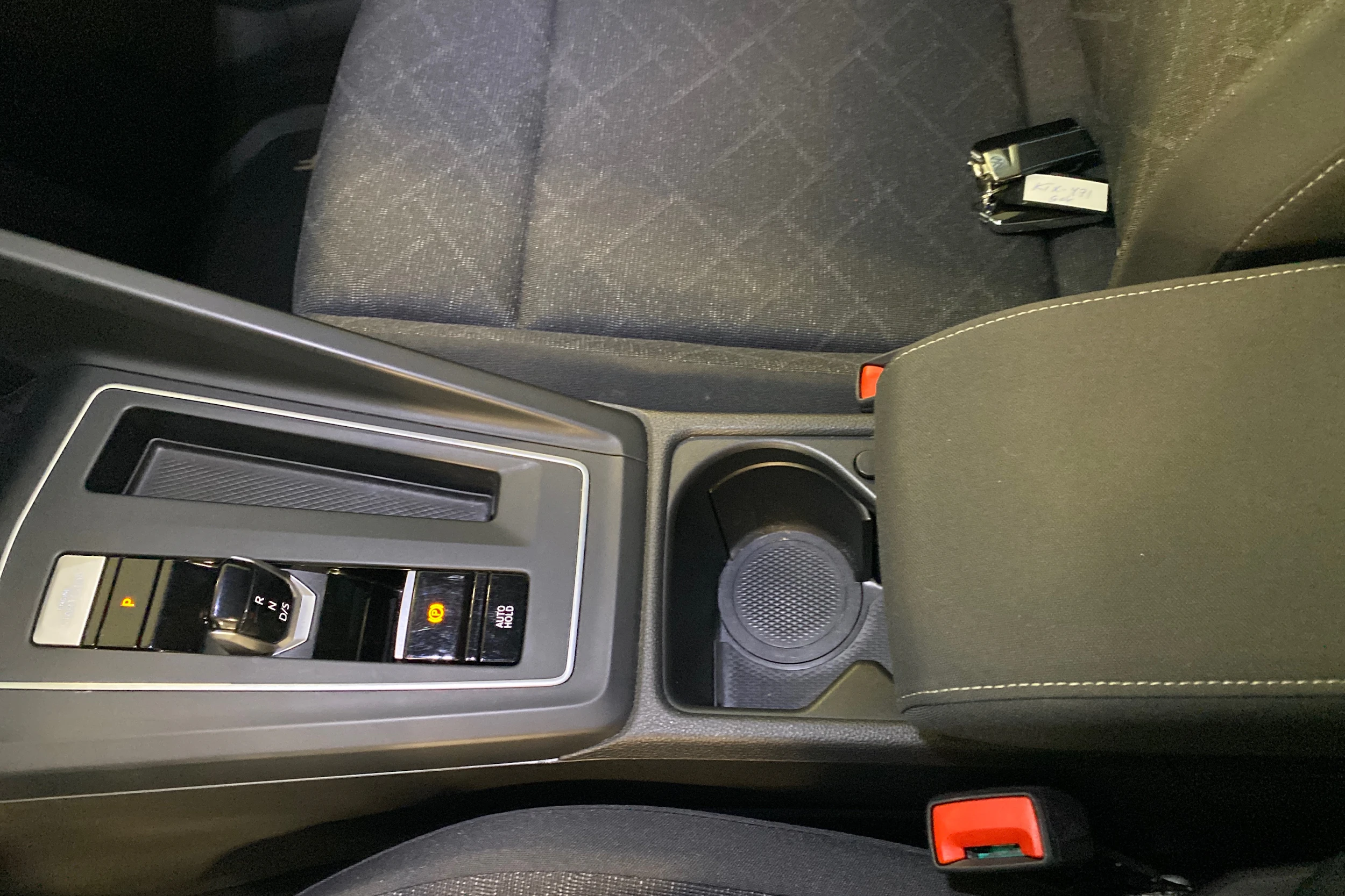 Valkoinen Volkswagen GOLF 2021 kuva 20.