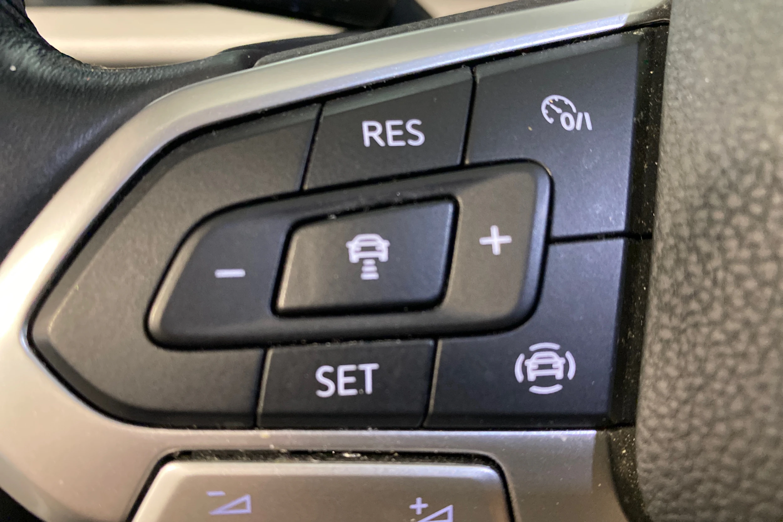 Valkoinen Volkswagen GOLF 2021 kuva 21.