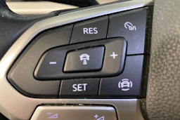 Valkoinen Volkswagen GOLF 2021 kuva 21.