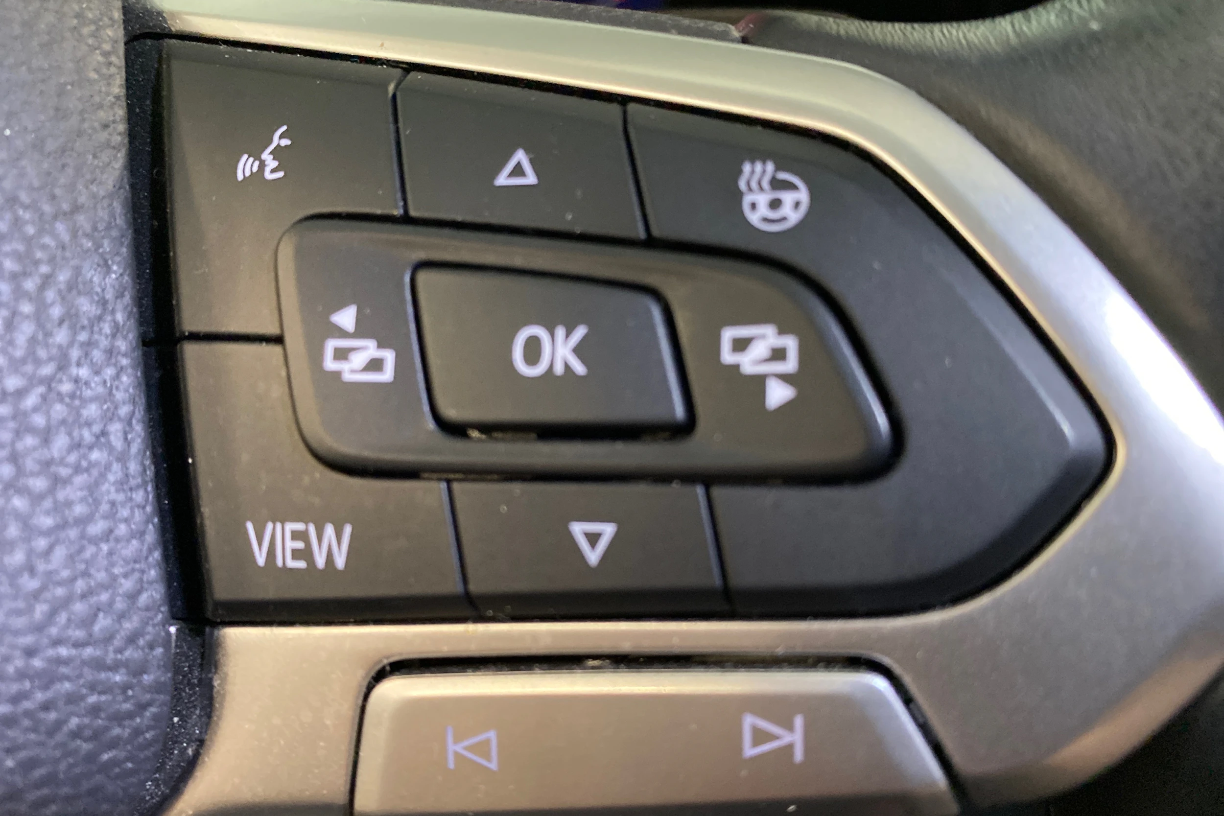 Valkoinen Volkswagen GOLF 2021 kuva 22.