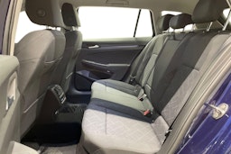 sininen Volkswagen Golf 2021 kuva 10.