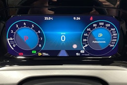 sininen Volkswagen Golf 2021 kuva 16.