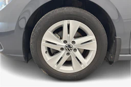 harmaa Volkswagen Golf 2021 kuva 12.