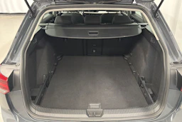 harmaa Volkswagen Golf 2021 kuva 17.