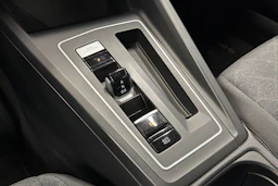 harmaa Volkswagen Golf 2021 kuva 31.