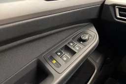harmaa Volkswagen Golf 2021 kuva 33.