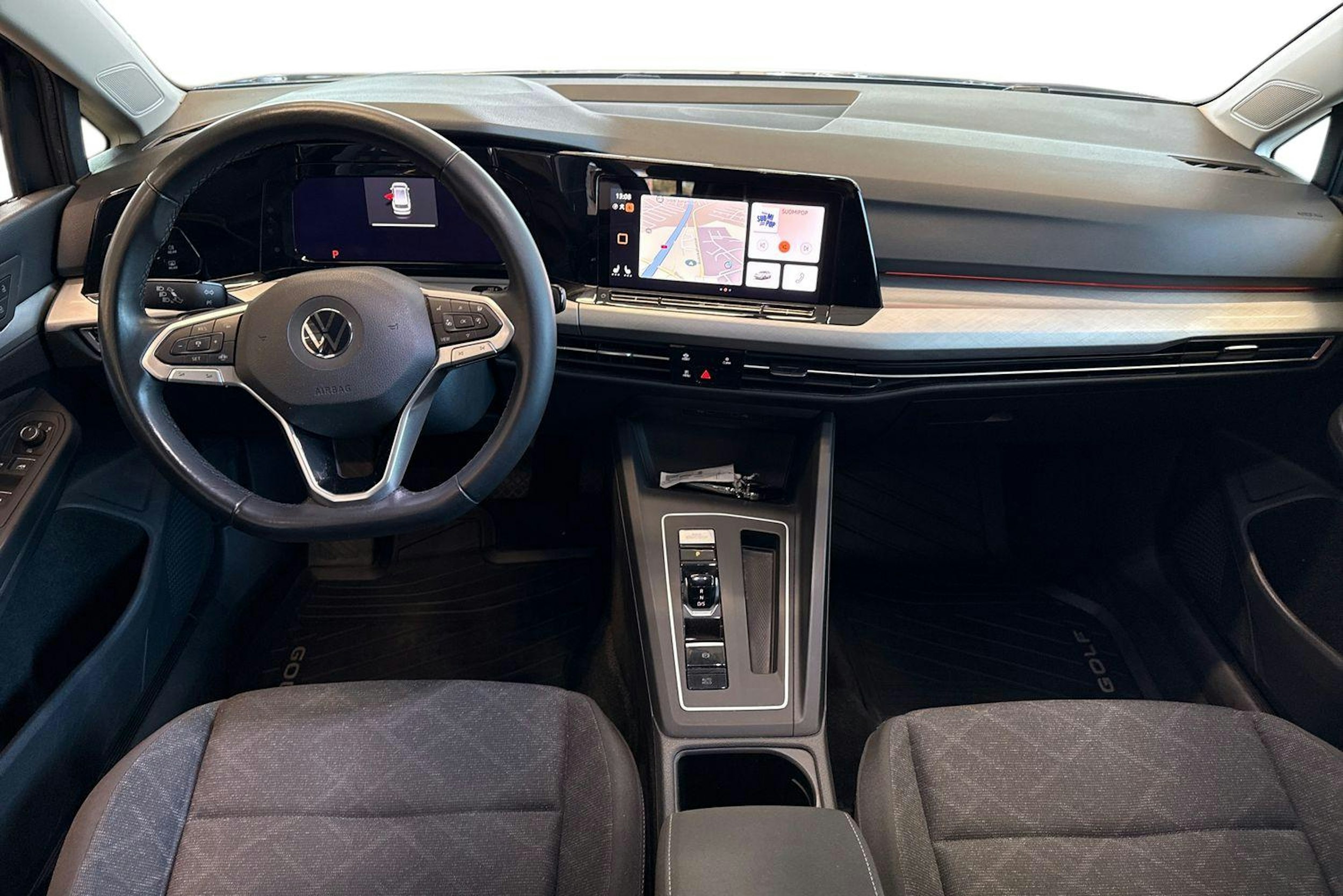 harmaa Volkswagen Golf 2021 kuva 9.