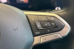 harmaa Volkswagen Golf 2021 kuva 16.