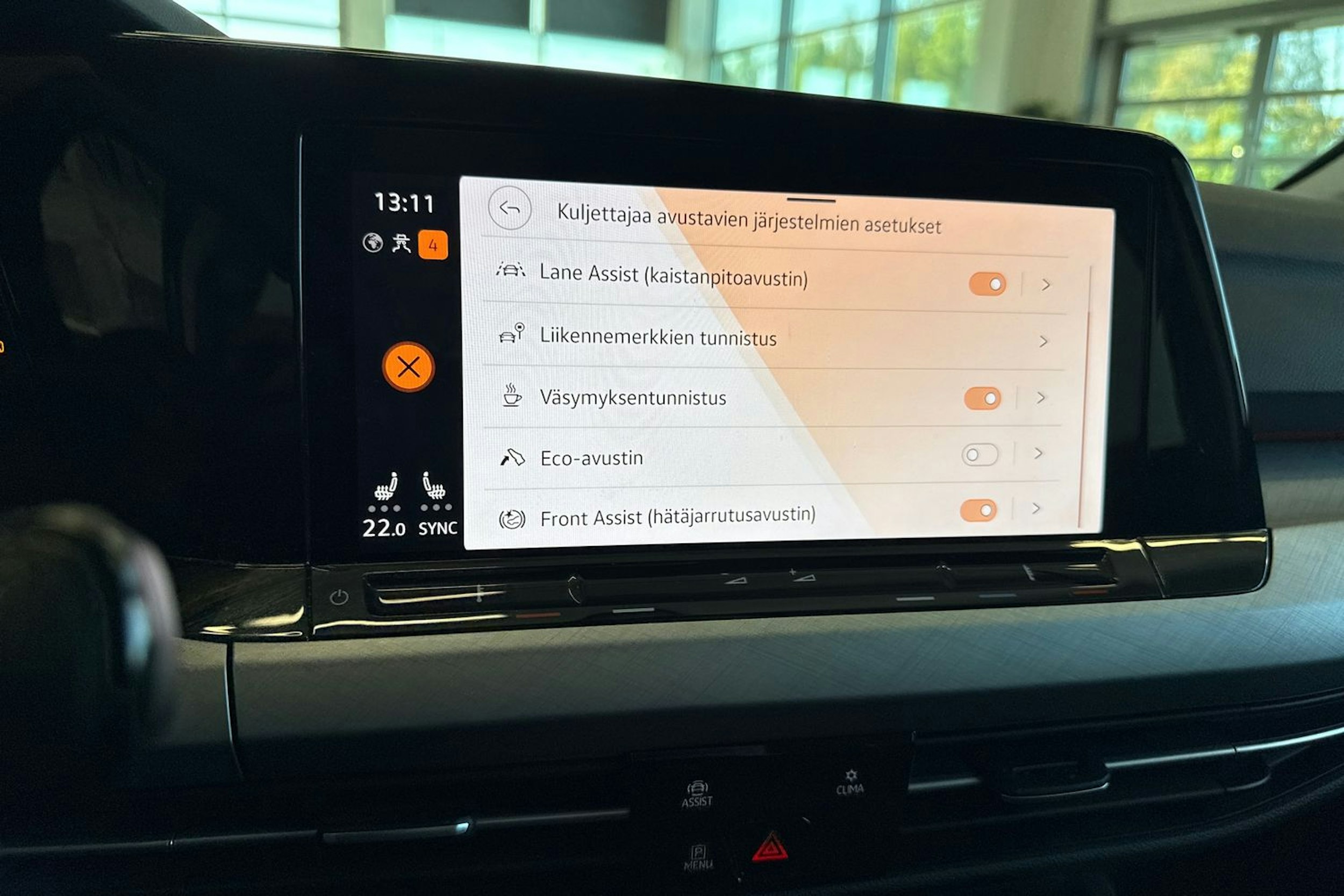 harmaa Volkswagen Golf 2021 kuva 26.