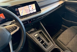 harmaa Volkswagen Golf 2021 kuva 27.