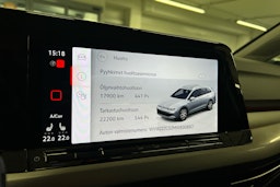 punainen Volkswagen Golf 2021 kuva 21.