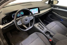 harmaa Volkswagen Golf 2021 kuva 6.