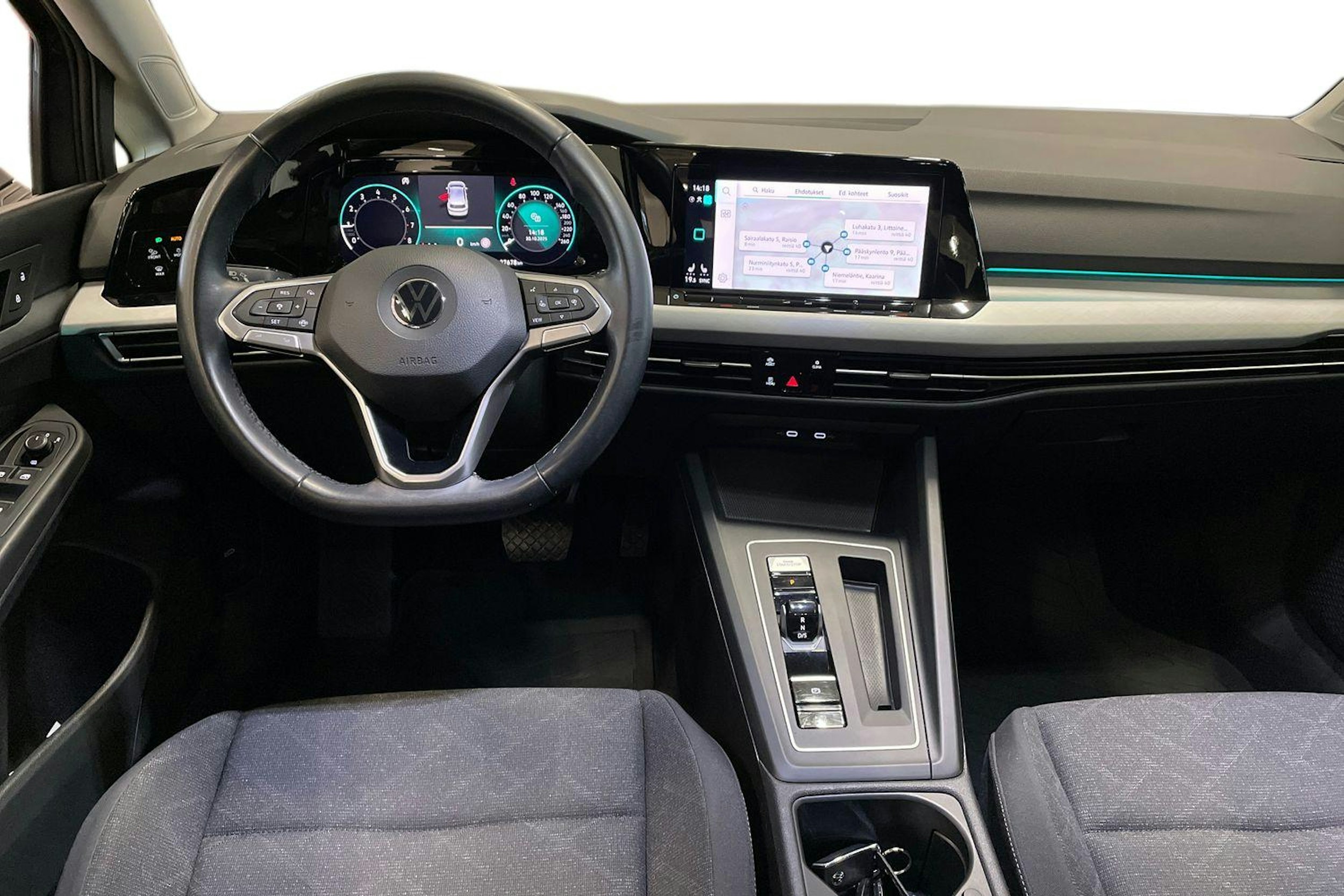 harmaa Volkswagen Golf 2021 kuva 7.