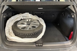 harmaa Volkswagen Golf 2021 kuva 11.