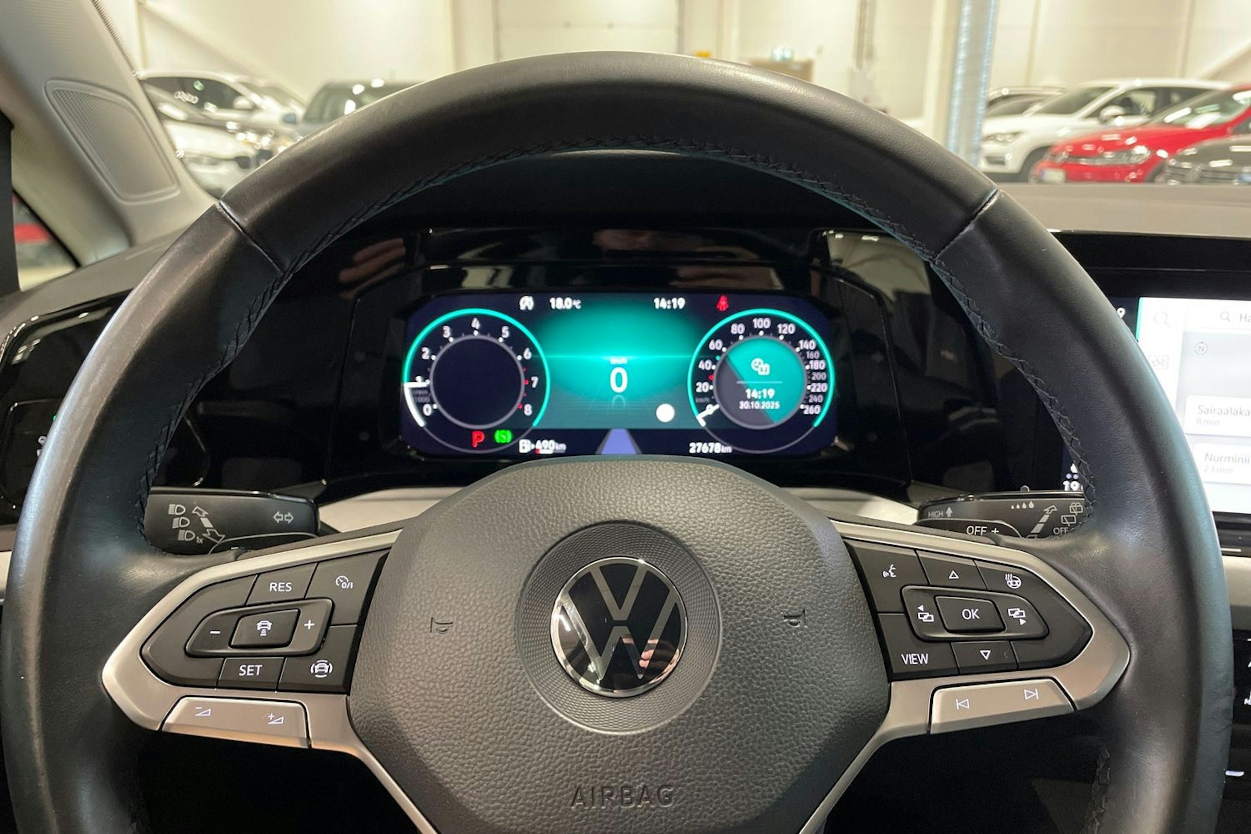 harmaa Volkswagen Golf 2021 kuva 12.