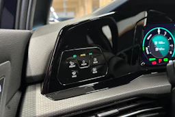 violetti Volkswagen Golf 2021 kuva 22.