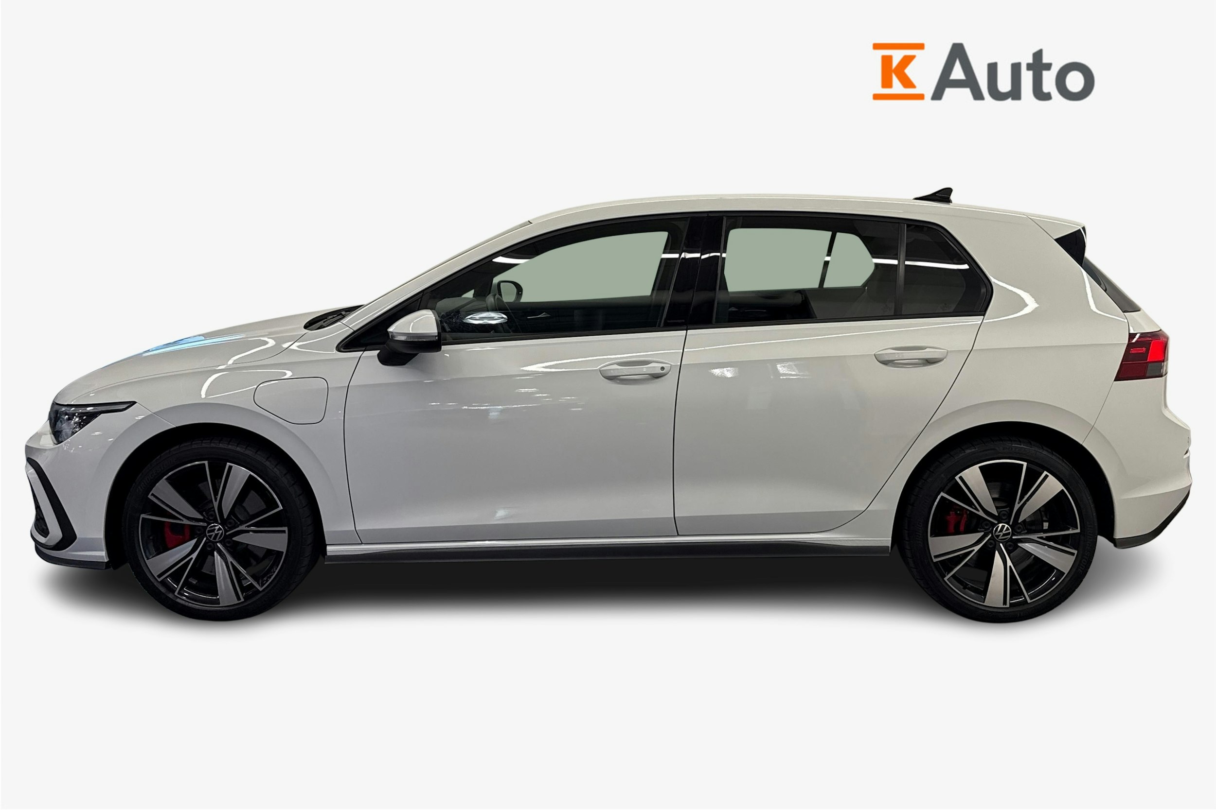 valkoinen Volkswagen Golf 2021 kuva 6.