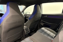 valkoinen Volkswagen Golf 2021 kuva 14.