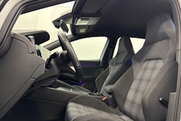 valkoinen Volkswagen Golf 2021 kuva 15.