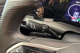 valkoinen Volkswagen Golf 2021 kuva 20.