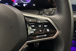 valkoinen Volkswagen Golf 2021 kuva 23.
