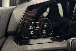 valkoinen Volkswagen Golf 2021 kuva 25.