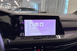 valkoinen Volkswagen Golf 2021 kuva 36.