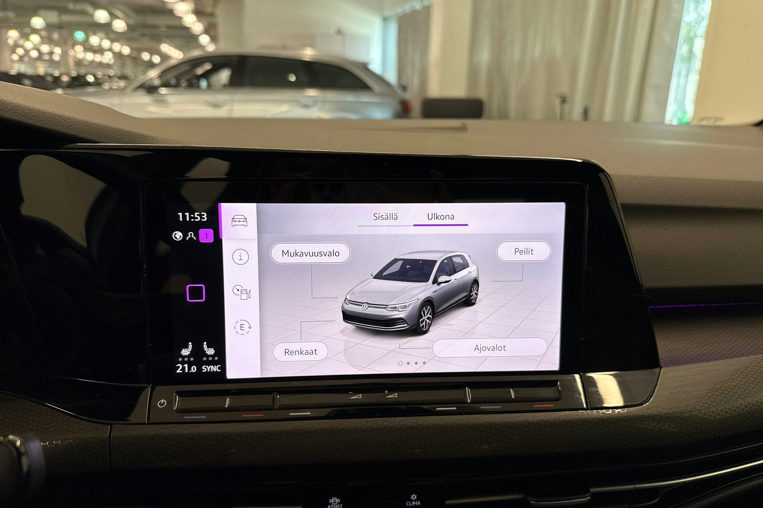 valkoinen Volkswagen Golf 2021 kuva 39.