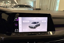 valkoinen Volkswagen Golf 2021 kuva 39.