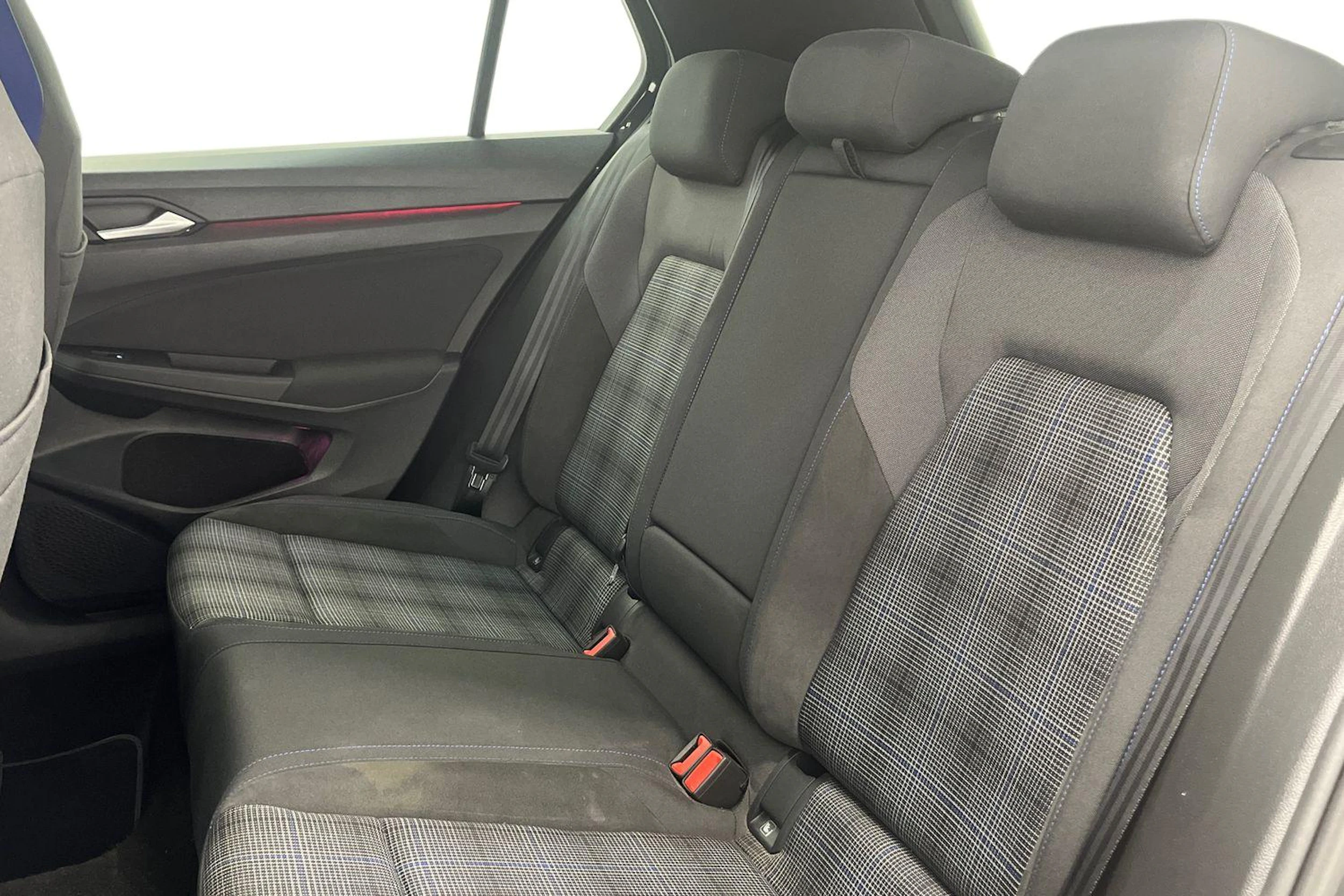 harmaa Volkswagen Golf 2021 kuva 8.