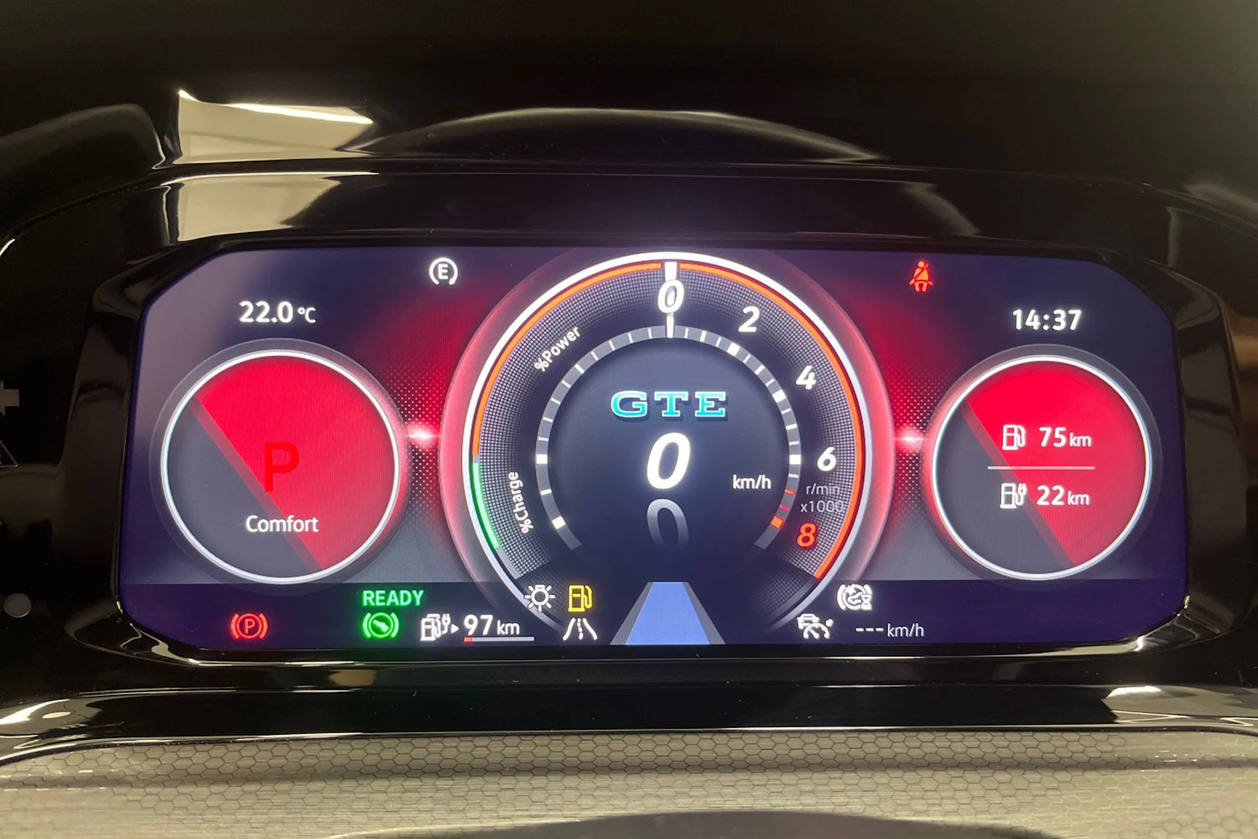 harmaa Volkswagen Golf 2021 kuva 13.