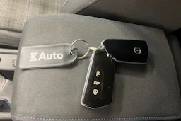 harmaa Volkswagen Golf 2021 kuva 22.