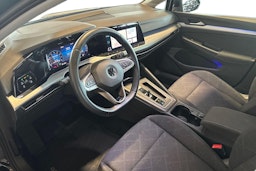 Musta Volkswagen GOLF 2021 kuva 7.