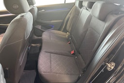 Musta Volkswagen GOLF 2021 kuva 10.