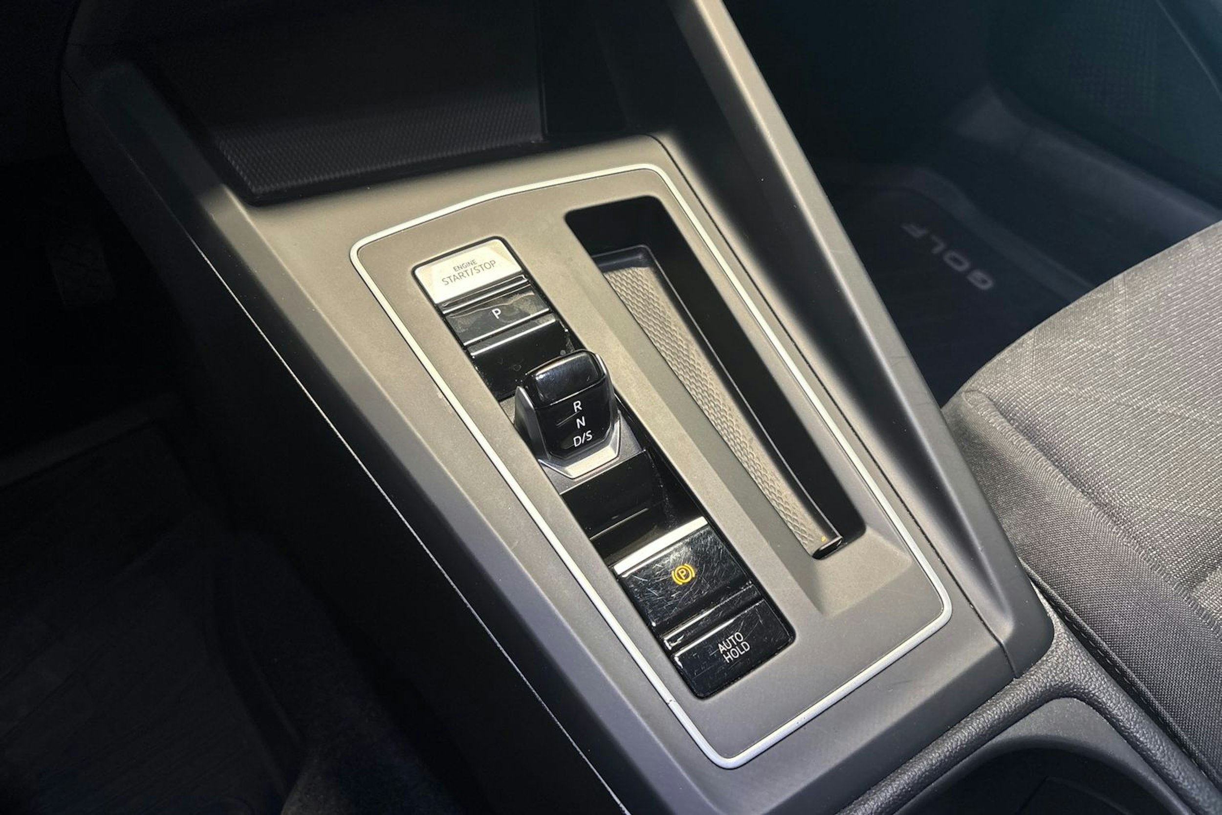 Musta Volkswagen GOLF 2021 kuva 20.