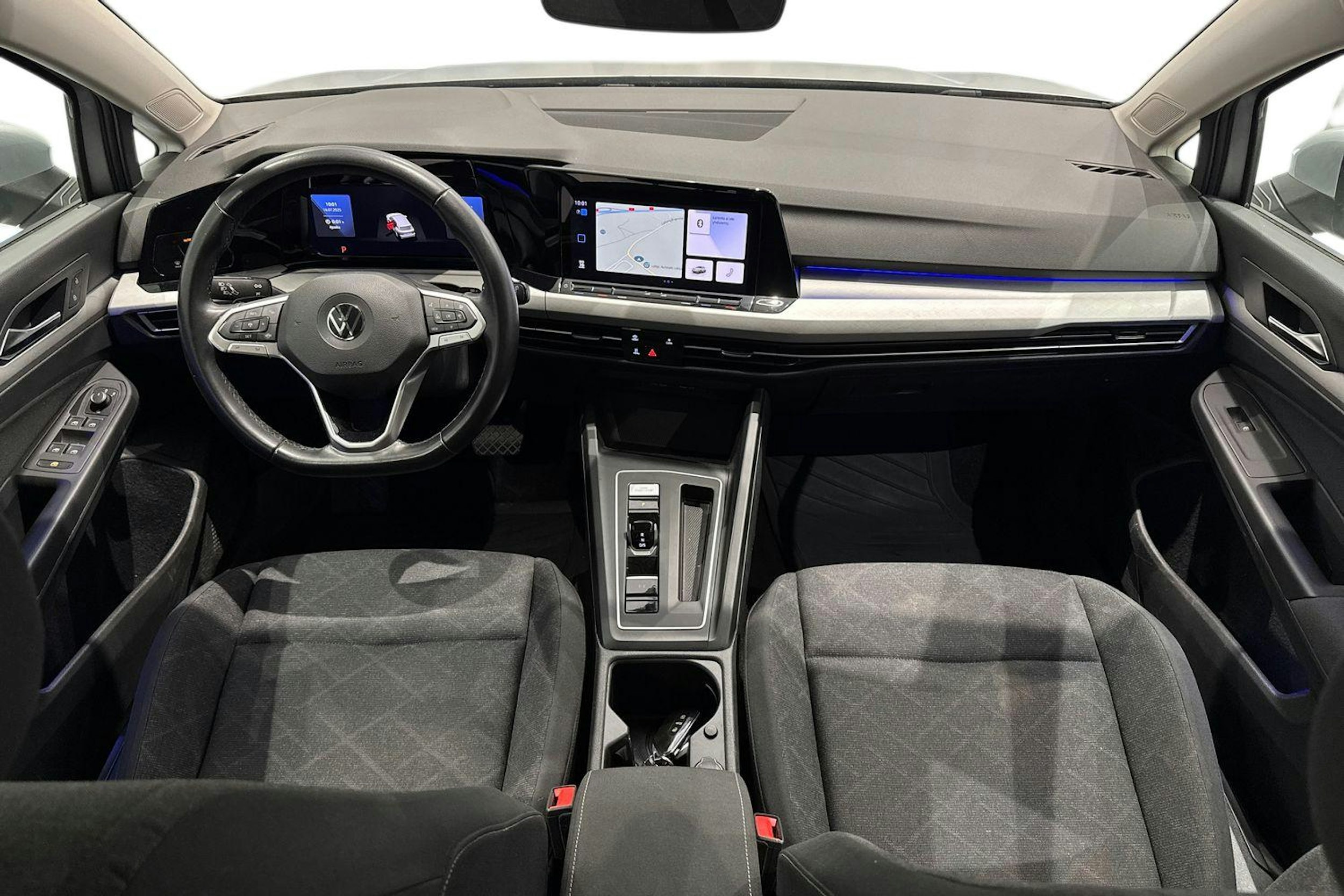met. hopea Volkswagen Golf 2021 kuva 9.