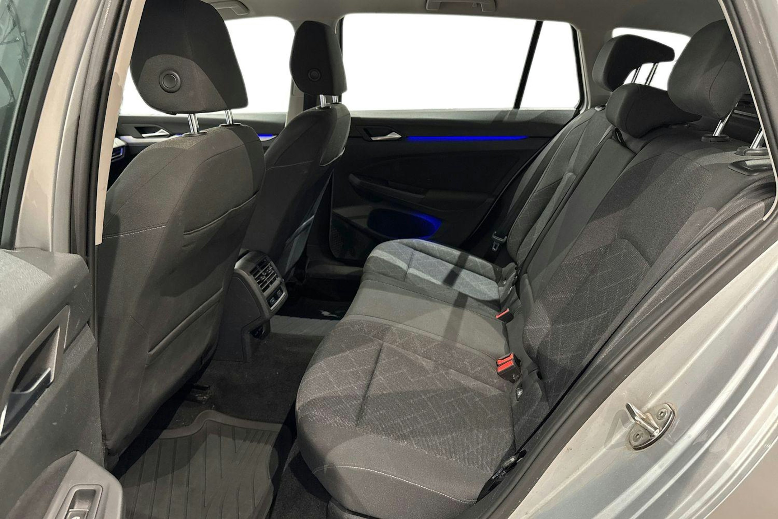 met. hopea Volkswagen Golf 2021 kuva 10.