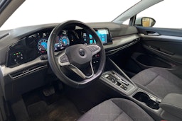 valkoinen Volkswagen Golf 2021 kuva 3.